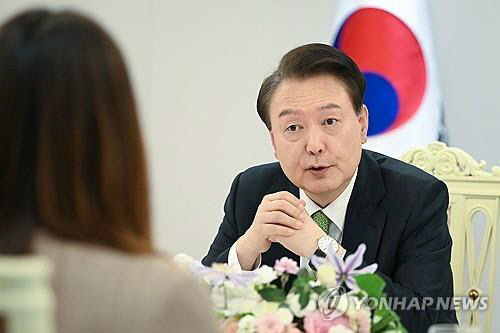 尹 청년은 국정 동반자