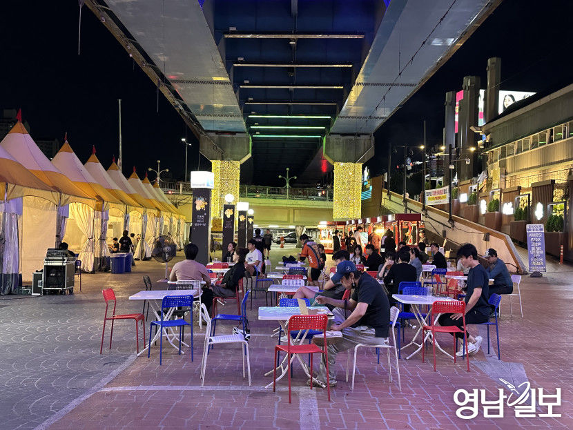 [위클리포유 커버 스토리] 우리의 밤은 당신의 낮보다 맛있다…대구 夜시장의 매력 속으로