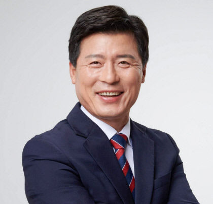 우리나라 여권을 다른 나라가 만든다?…여권 메이드 인 싱가포르 부끄러운 현실