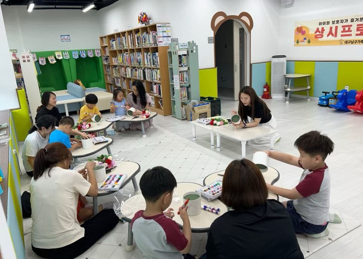 빨간날 앞뒤로 학교들 재량휴업…맞벌이 부부는 황금연휴가 두렵다