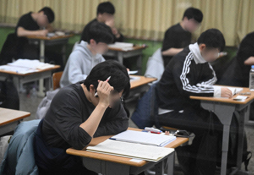 대교협 대입상담센터 상담 인력, 수요 대비 공급 부족