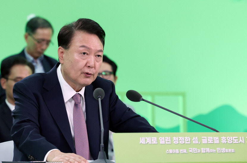 尹, 제주 UAM 시범운용구역 지정…제주서 민생토론회 열고 현안 논의