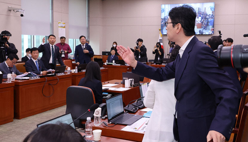 국감 후반전마저…김건희·이재명 블랙홀 예고