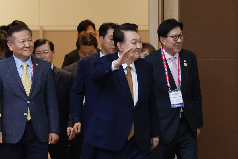尹, 김건희특검법에 與의원 野입장 취한다면 어쩔 수 없어