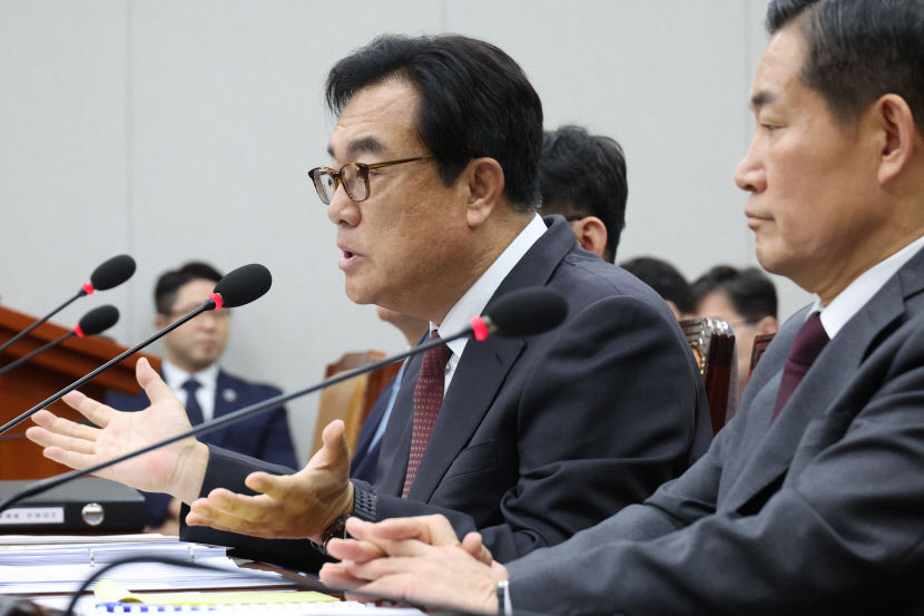 [국감] 대통령 관저에 사우나·스크린골프장?…정진석 사실 아냐…검소하고 초라