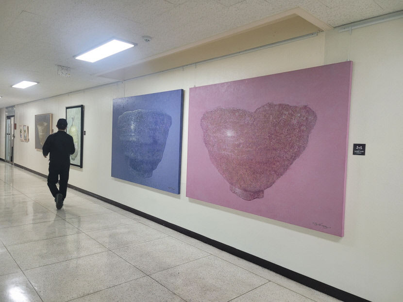 복도를 갤러리로 변모시킨  북대구세무서