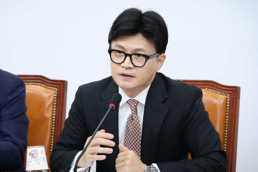 잠행 깬 한동훈, 윤석열 대통령 향해 사과 요구·김건희 여사 활동 중단도