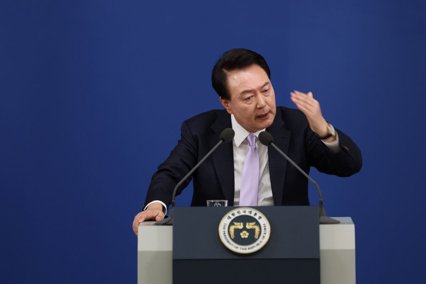 [尹기자회견] 명태균 통화 녹음 공개에 부적절한 일 없었다