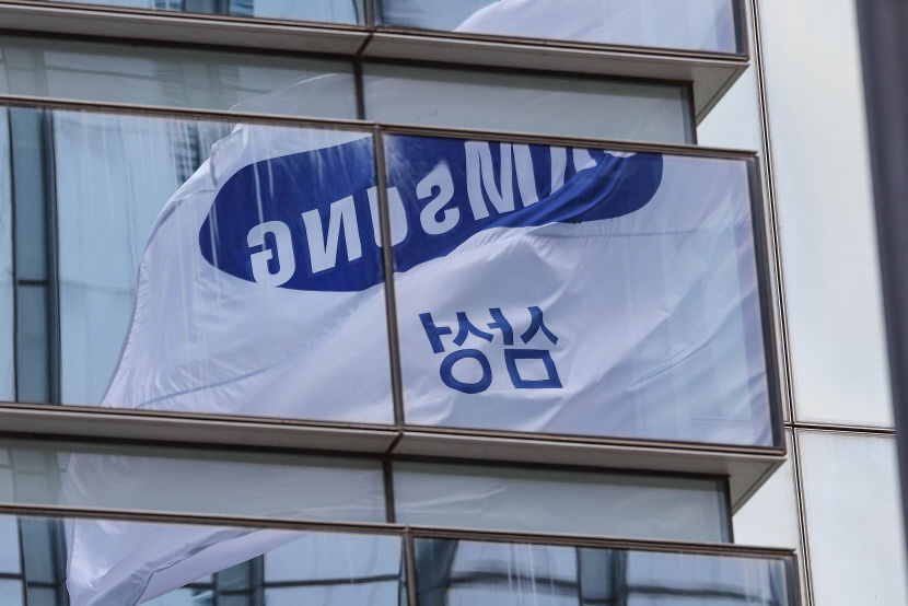 또 신저가 찍었다…지하 뚫는 삼성전자, 언제까지 바닥 다지나