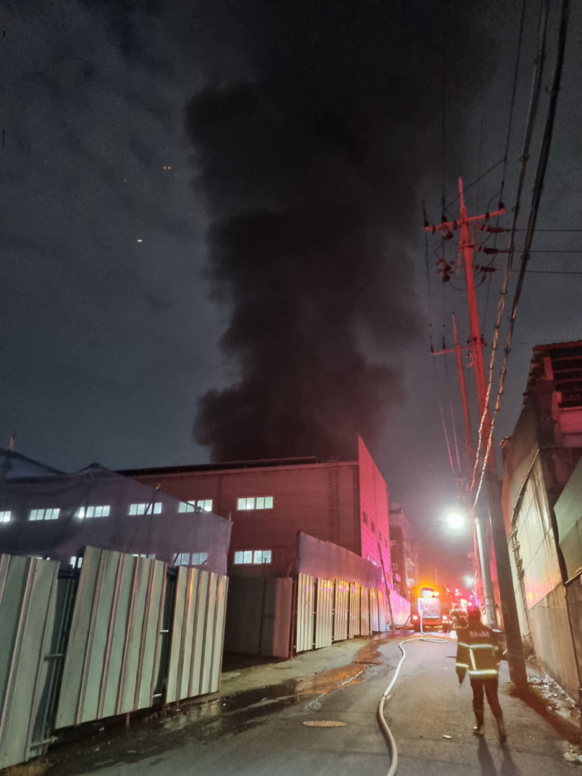 [속보] 대구 달서구 자동차부품 공장에서 불…인력 144명 투입해 완진