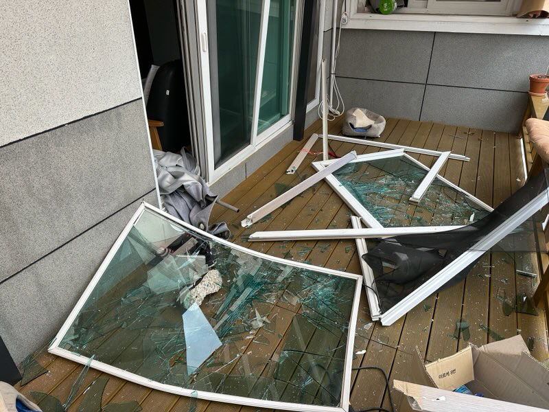 경북 영주 주택서 가연성 가스 폭발… 40대 남성 중상