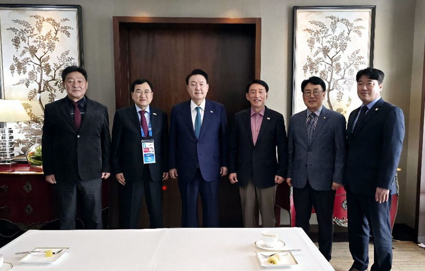윤석열대통령경주시대표단