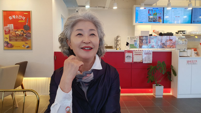 [동네뉴스] 회갑이 지난 나이에 모델이 된 조수민씨