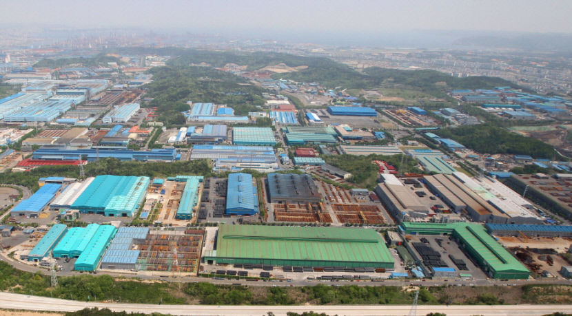 위기의 포항 철강…갈수록 버티기 버거운 산업의 쌀