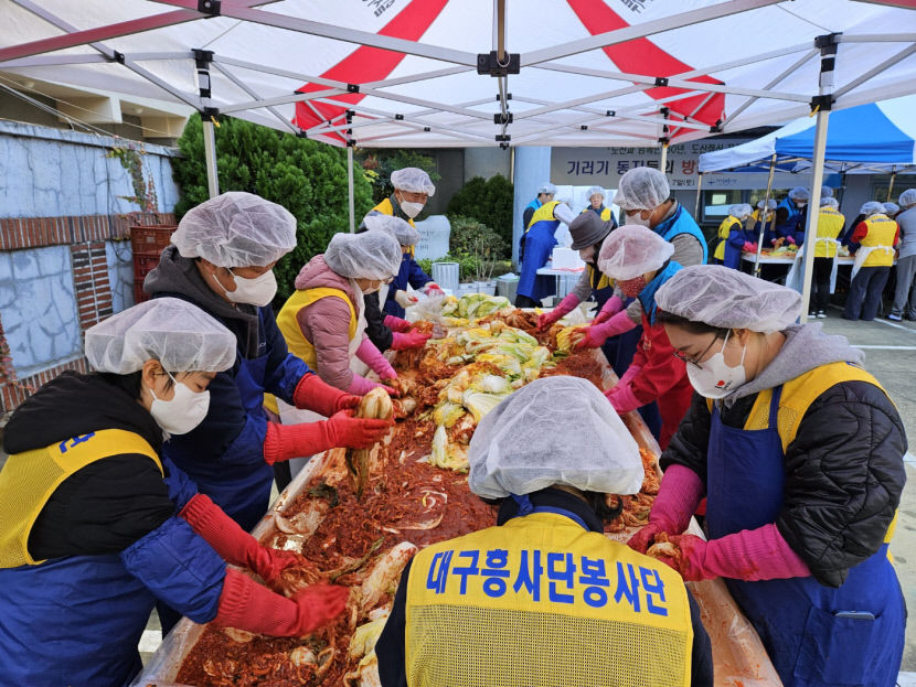 대구경북흥사단, 사랑의 김장…1천kg 김치 나눠