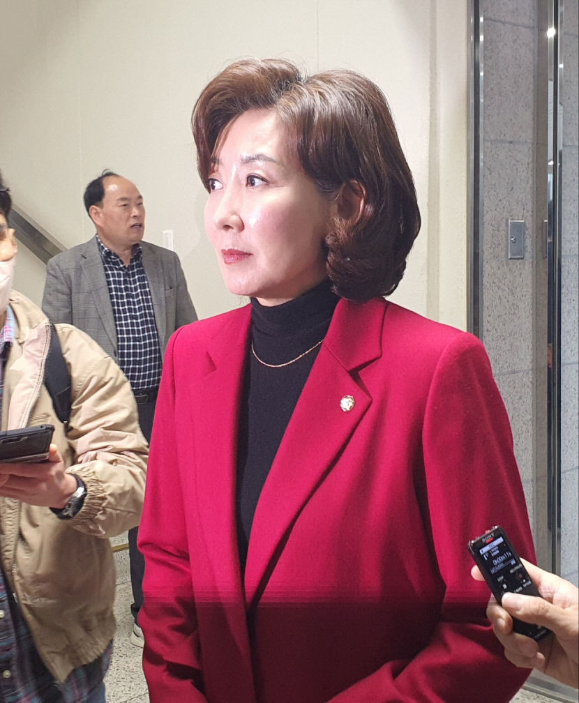 [포토뉴스] 대구서 당원게시판 논란 이재명 무죄 생각 밝히는 나경원