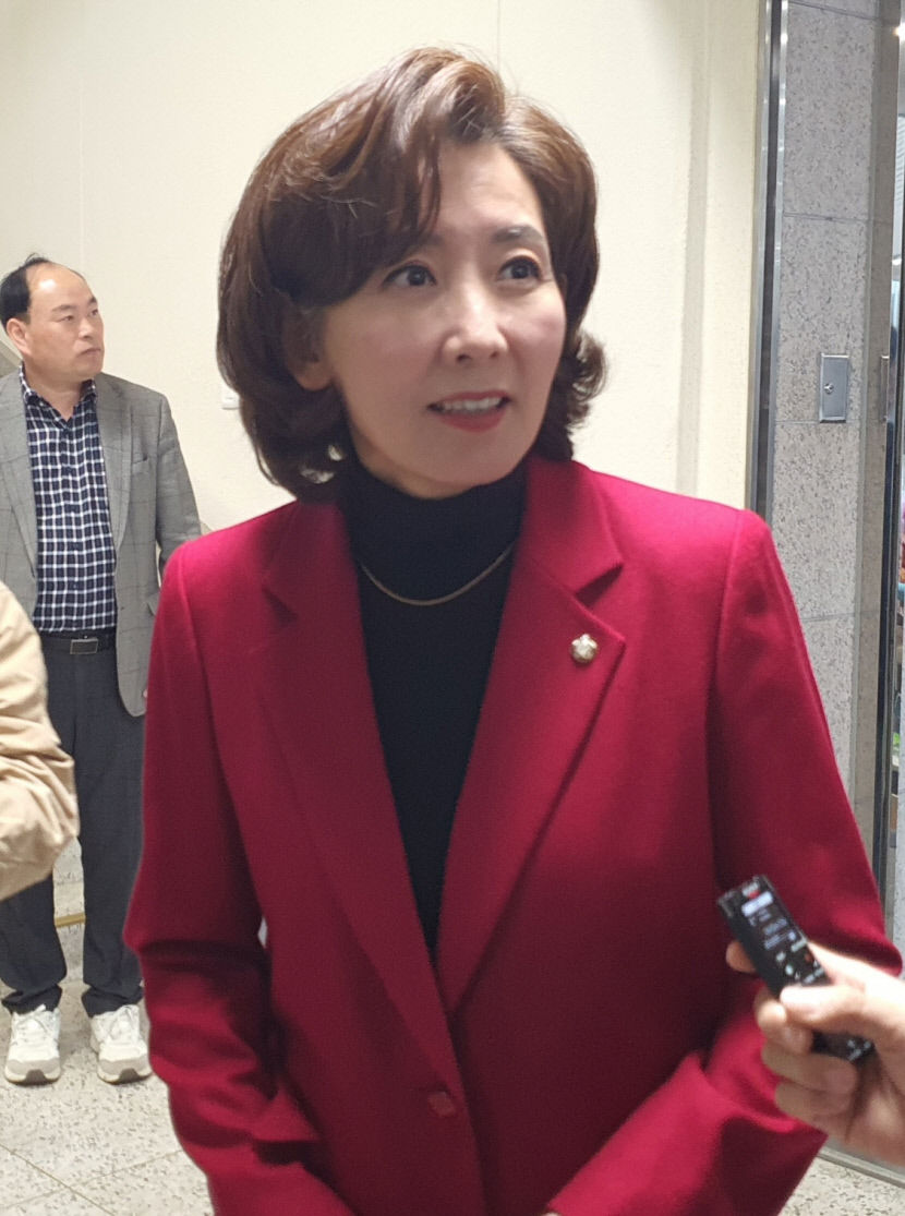 [포토뉴스] 대구서 당원게시판 논란 이재명 무죄 생각 밝히는 나경원
