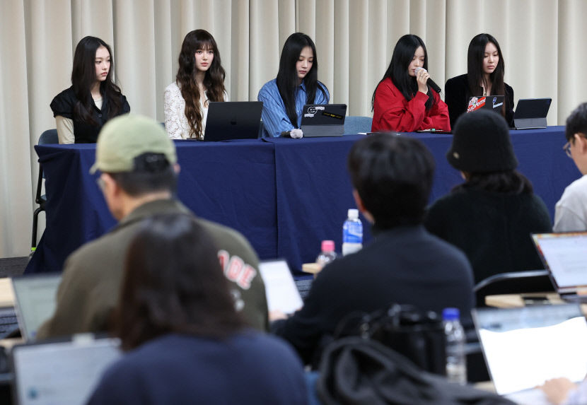 뉴진스 29일 0시부터 어도어와의 전속계약 해지하겠다 선언