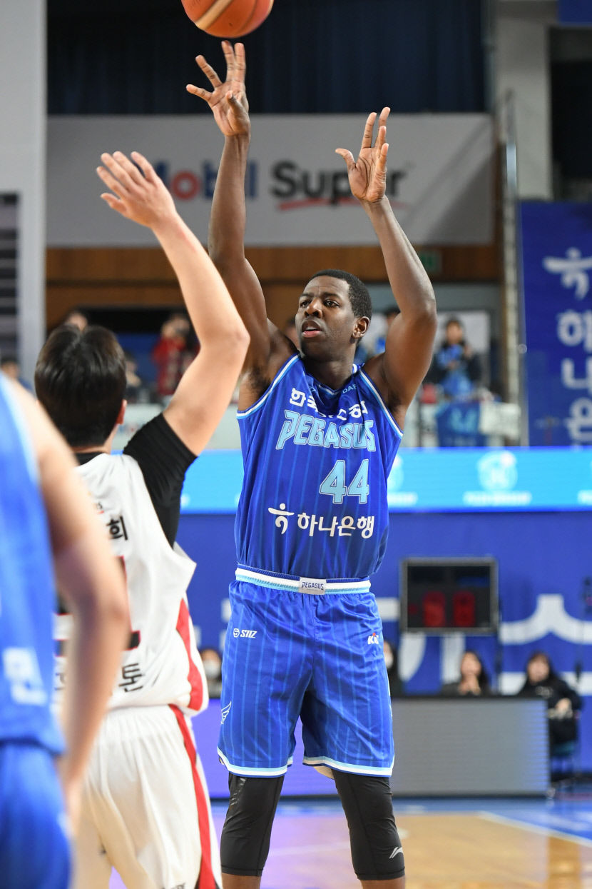가스공사 정관장에 83:80 승…2라운드 승리하며 3연패 끊어