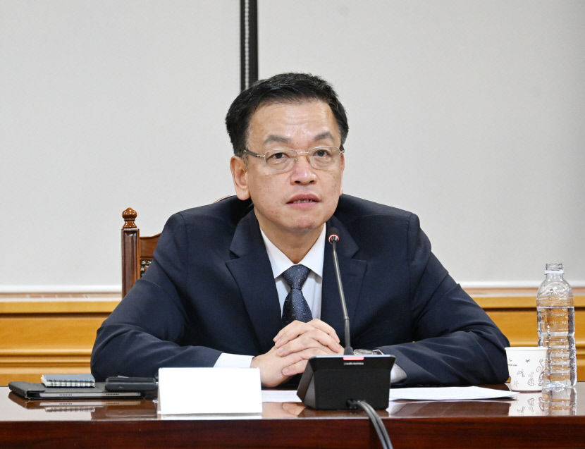 [비상계엄에 흔들리는 금융시장] 뱅크런 우려 금융기관 한때 비상