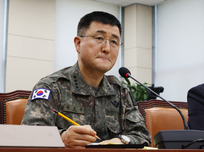 [속보] 육군총장 계엄상황 중 尹대통령 합참 지통실 방문