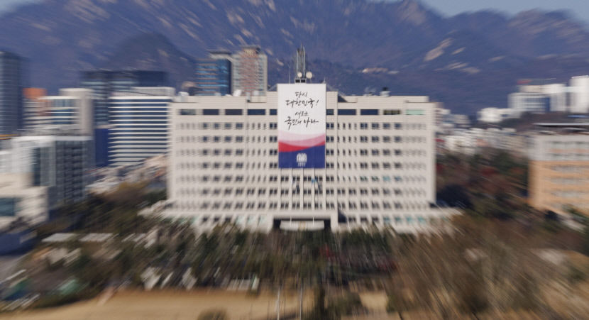 길어지는 尹의 침묵 오늘도 입장없어…한동훈 회동도 빈손