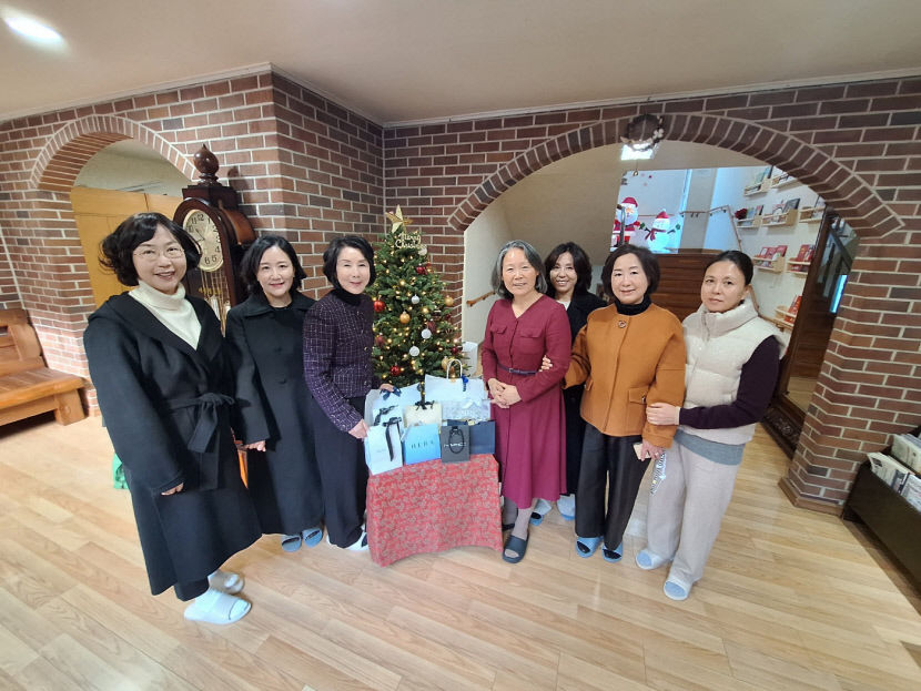 국제소롭티미스트 대구팔공클럽, 가톨릭 푸름터에 맞춤형 크리스마스 선물 전달