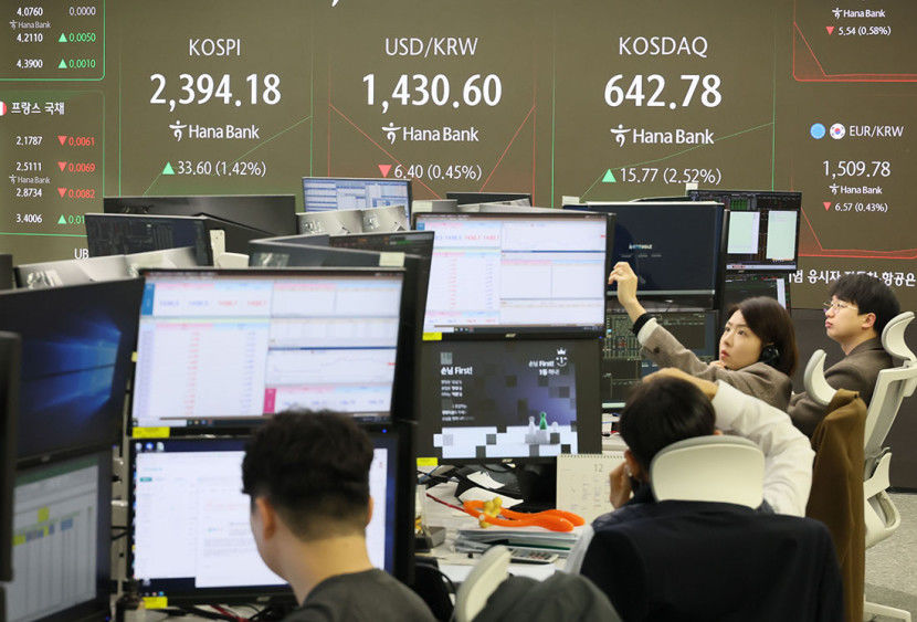 한국·미국·일본·대만 중 韓만 시총·영업이익 감소…삼성전자도 뒷걸음질