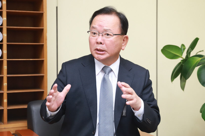 TK 시도민 애국심 곡해 말아야…특정 정치세력 보호막 아냐