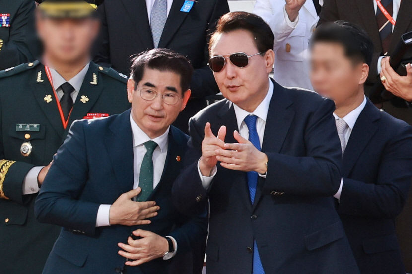 김용현 검찰 출석 앞두고 진술 거부 의사 밝혀…검찰 수사 정치적 행위