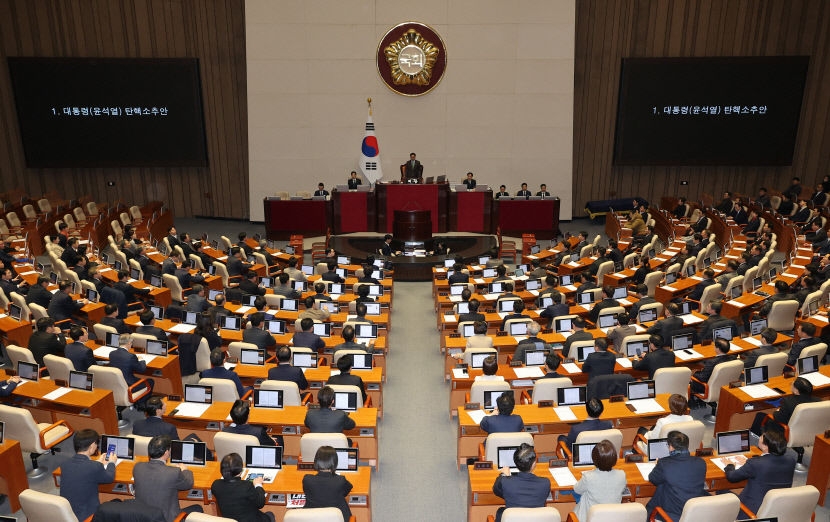 尹 탄핵소추안 가결…헌정사 세번째 탄핵 대통령 불명예(1보)