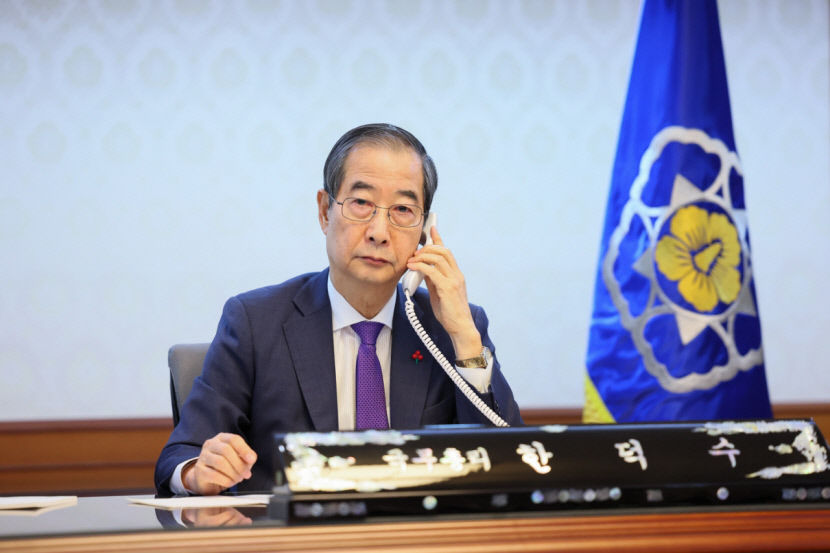 韓 권한대행 외교·안보 차질없을 것…美 바이든과 통화, 정진석과도 만나