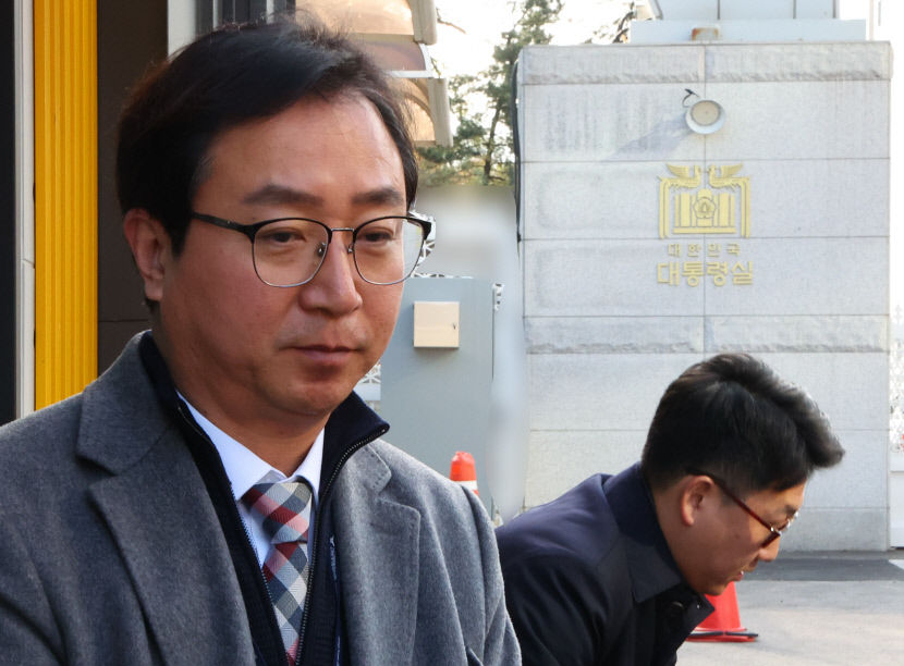 尹대통령 소환조사 일단 거부했지만…검찰·공조본 속도전에 강제수사도 거론