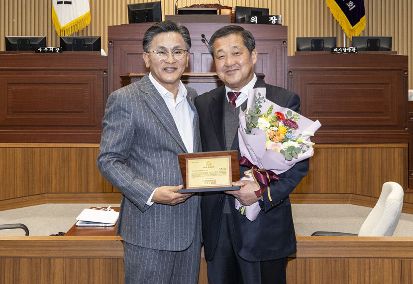 이형식 경북도의원 정명의정대상…저출생·지역소멸 대책 앞장