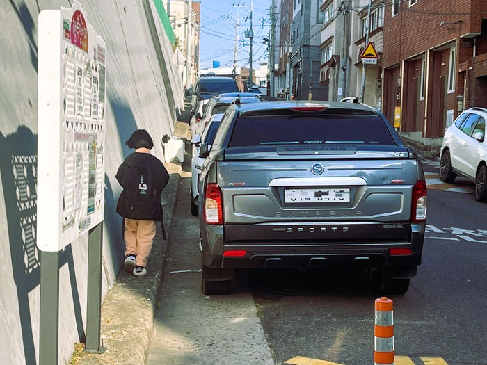 차도로 내몰린 아이들…대구 남구의 위험한 등굣길