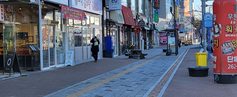 [르포]대구 도심속 섬 신서혁신도시에 유동인구 들끓을까... 26일 수영장 구비 복합문화센터 개관