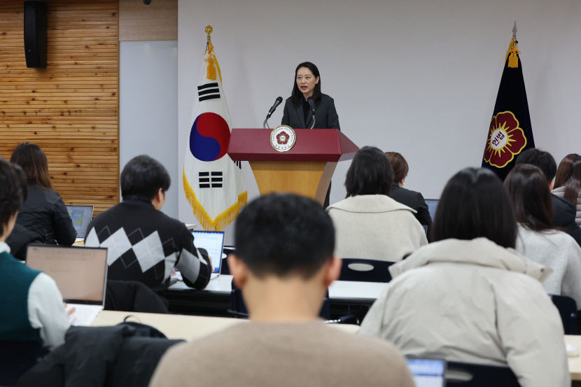 4일째 헌재 탄핵 서류 안받는 尹…23일 송달간주로 재판 시작될까