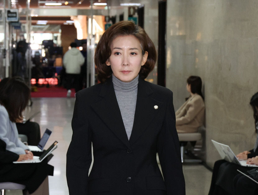 나경원 與 이재명 안된다 NO, 野 내란공범 OK… 선관위 이중잣대 맹비난