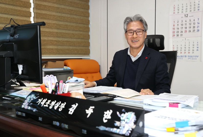 김득한 의성군 기조실장 명퇴...34년간의 공직생활을 마무리