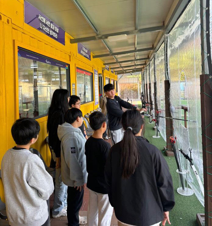국가대표가 지역 아동 원 포인트 레슨
