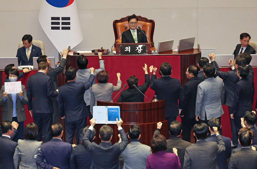 [속보] 한덕수 권한대행 탄핵안 표결 종료…개표 시작