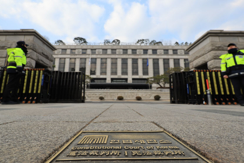 헌재 韓총리 탄핵 별도결정 전 직무정지 맞아…6인 체제 여부 논의중