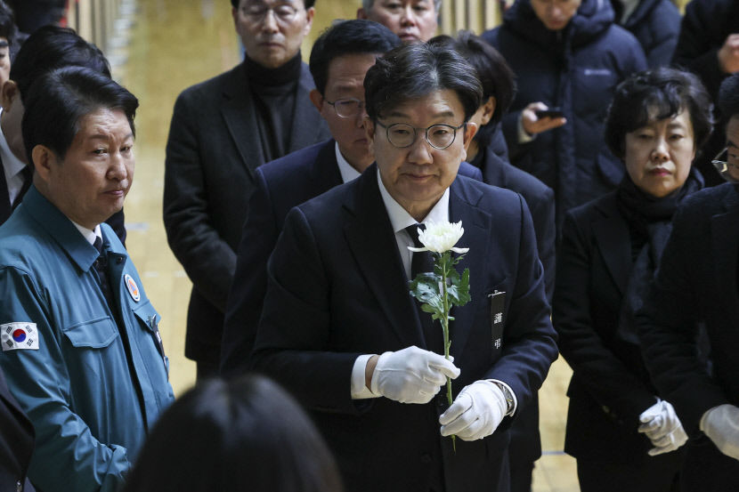 정치권, 참사 현장으로… 與 사고현장 방문, 野 현장최고위 개최
