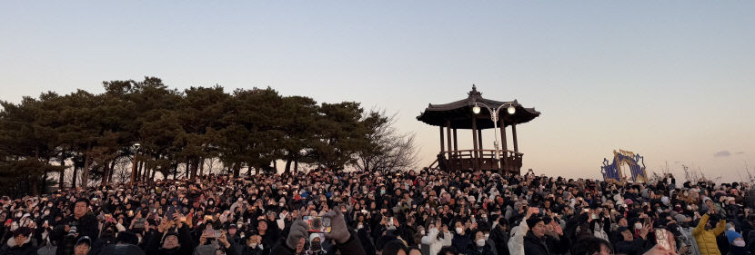 더 나은 2025년 을사년 위해 차분히 새해 맞은 대구 시민들