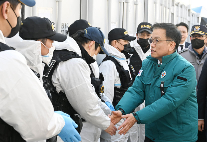 대통령실 참모진 계속 업무…崔 헌법재판관 임명 반발은 지속