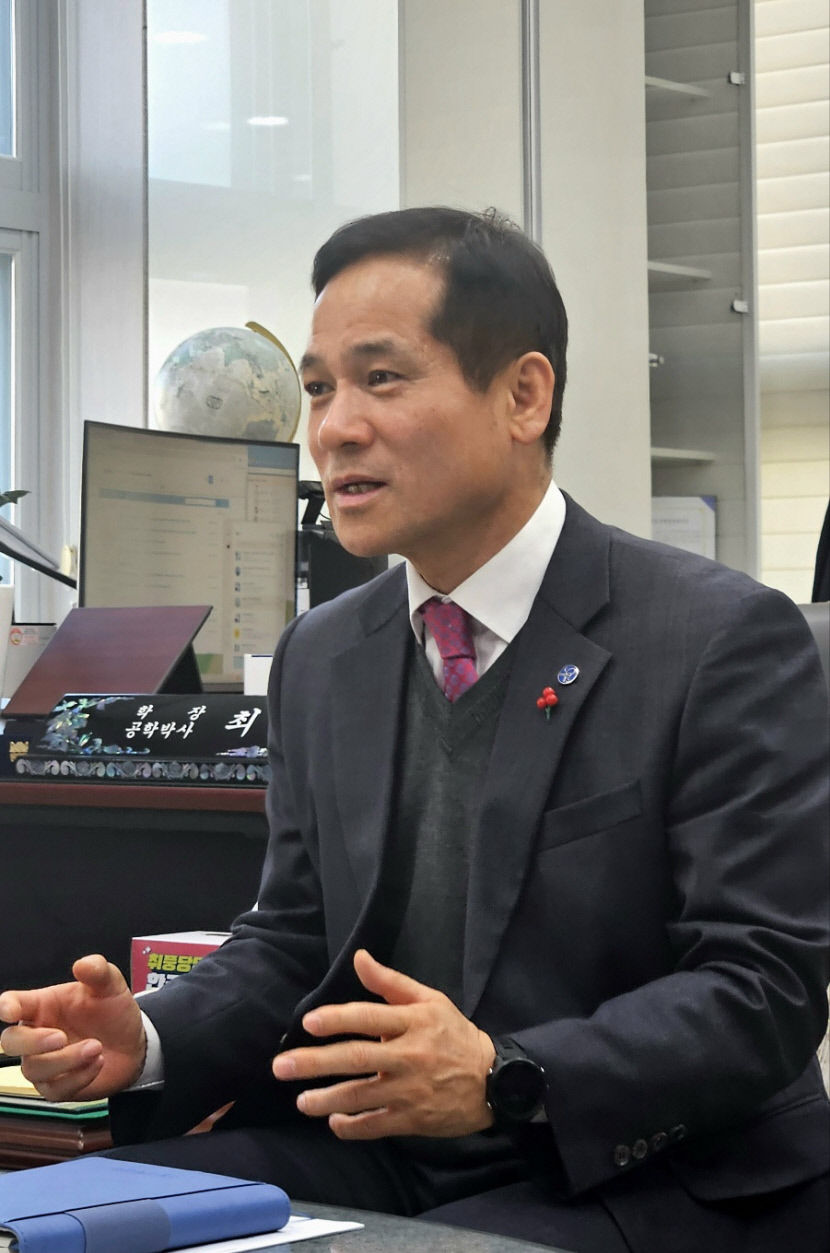 한국폴리텍대학 구미캠퍼스, 반도체 관련 학과 신설해 구미 반도체특화단지 맞춤 인력 양성