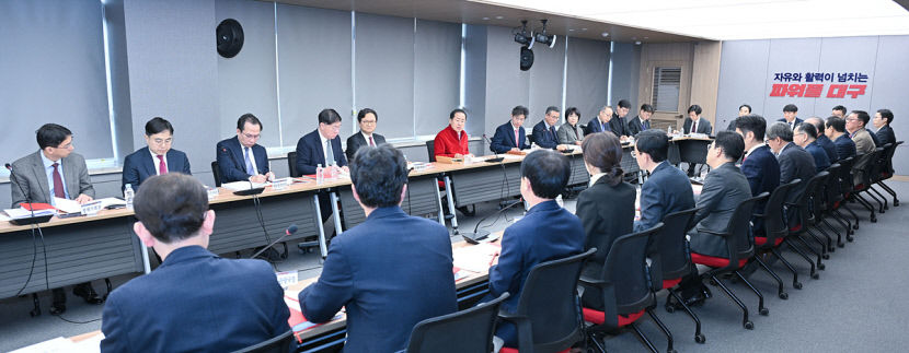 洪 시장 TK신공항 콘크리트둔덕 안돼 대구시 설계때 철저 점검(종합)