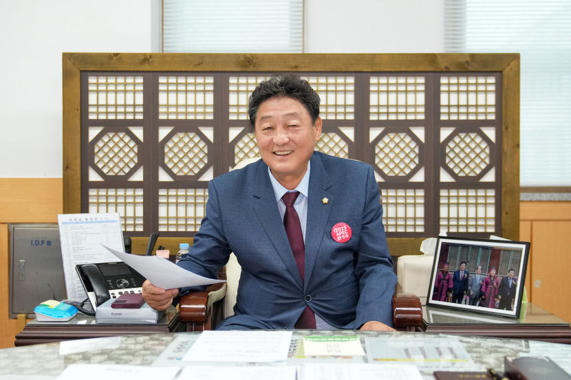 이동협 경주시의회 의장 “APEC 성공 개최와 시민 복지 강화 힘쓸 것”