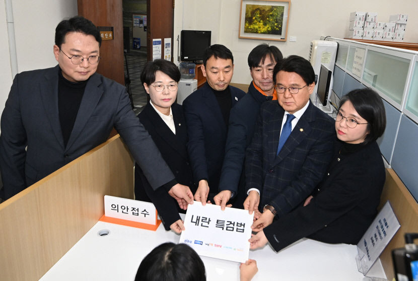 민주 등 야 6당, 내란 특검법 수정안 재발의