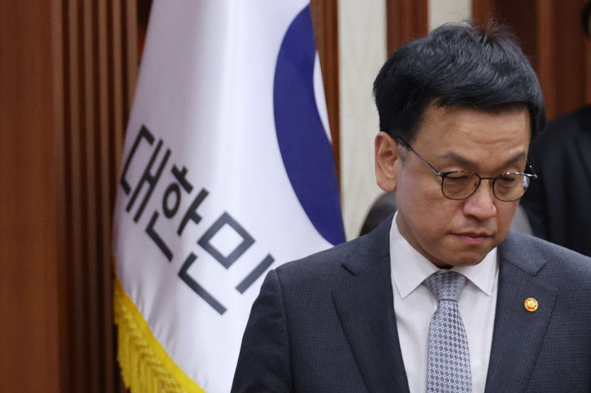 [尹대통령 체포] 尹 체포에 대통령실 긴급회의, 국회의장 국정협의체 강조…최상목은 침묵